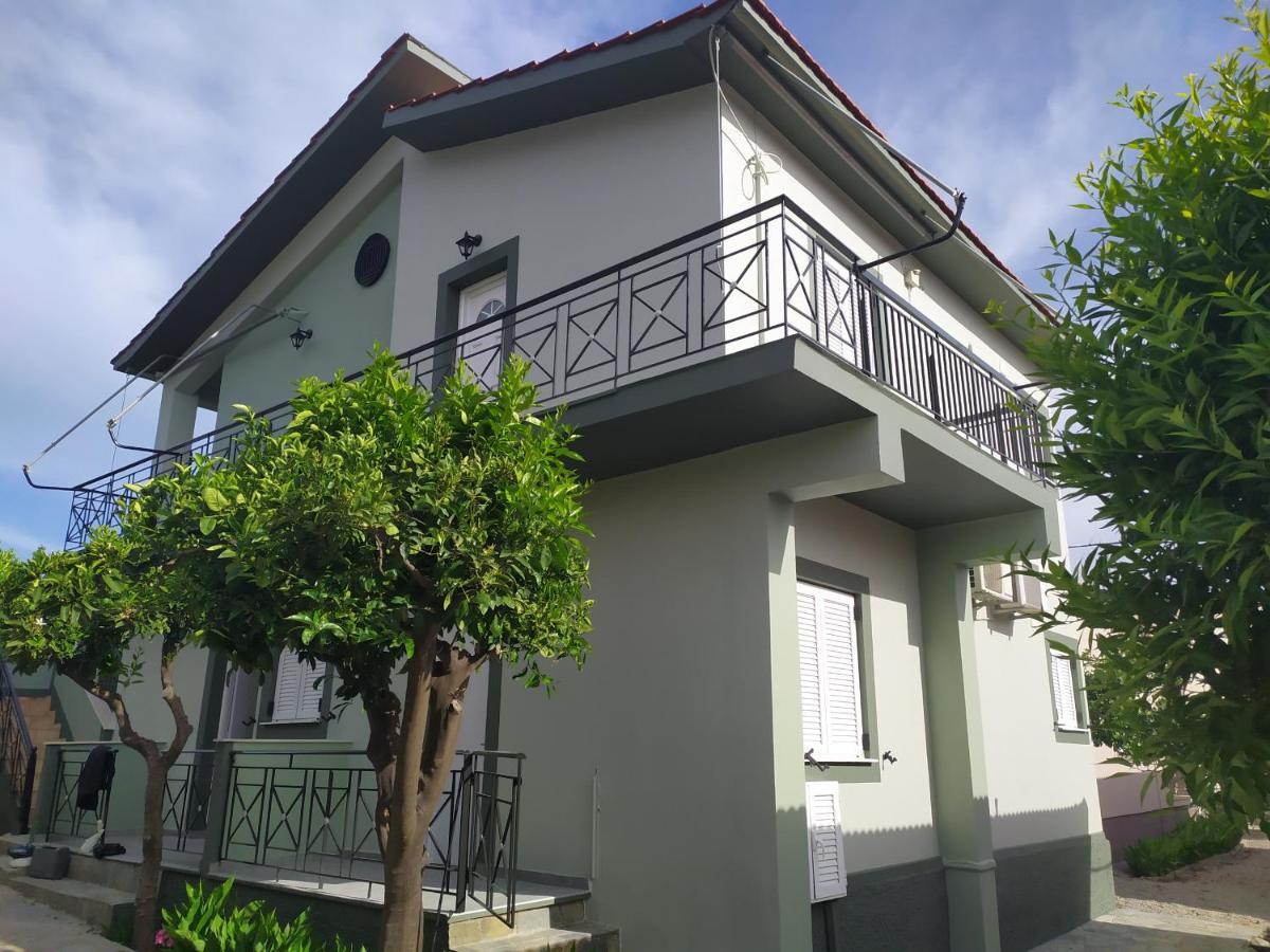 Nymphes Apartments Selianítika エクステリア 写真